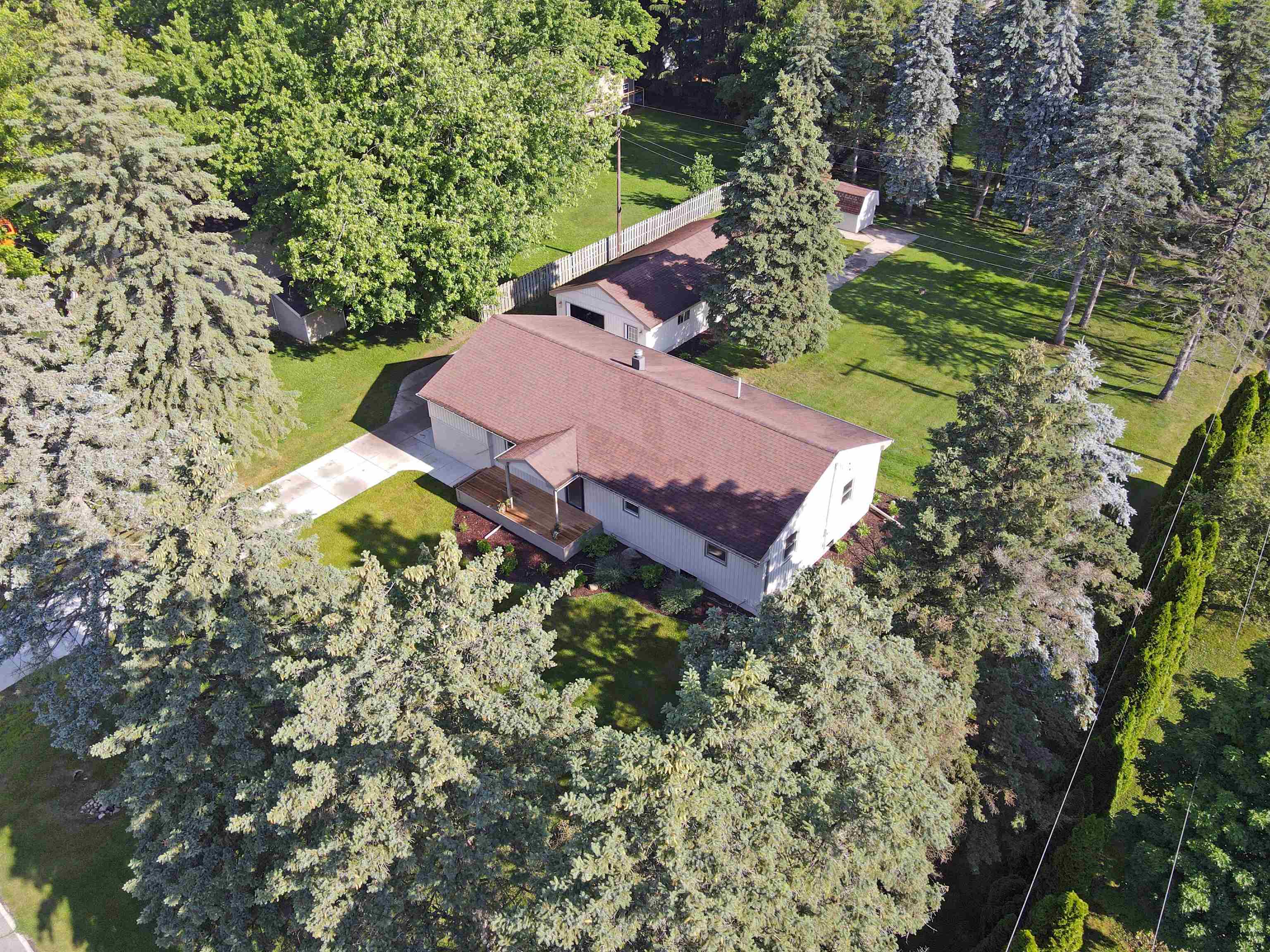880 West Wilkinson Road Owosso, MI 48867 - Photo 4 of 37 50144791-283cfa43-5134-48b5-b45f-209be0eb3a16.JPG