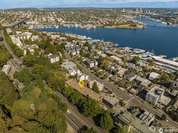 $3,500 | 700 Crockett Street, Unit 204, Seattle, WA 98109