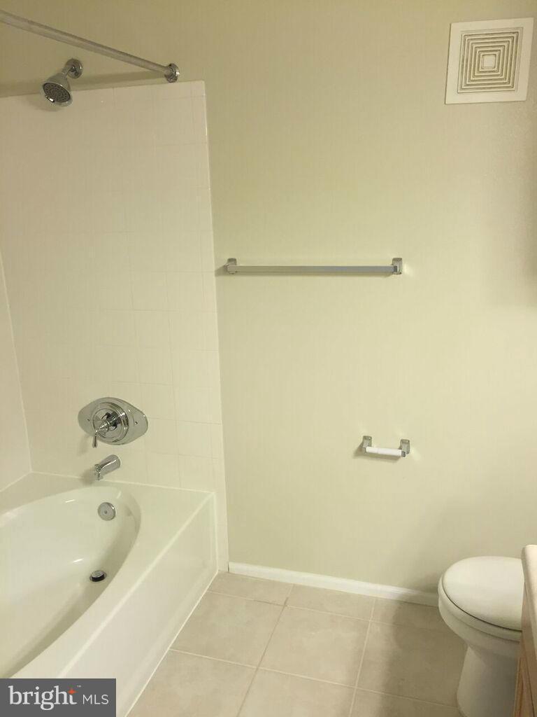 1530 Spring Gate Dr., Unit 9411 McLean, VA 22102 - Photo 14 of 22 Bath (Master)