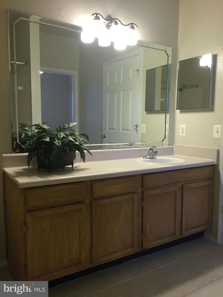 1530 Spring Gate Dr., Unit 9411 McLean, VA 22102 - Photo 15 of 22 Bath (Master)