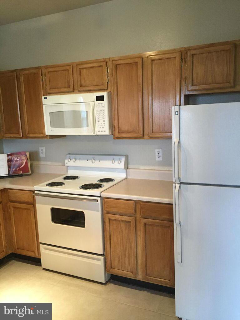 1530 Spring Gate Dr., Unit 9411 McLean, VA 22102 - Photo 10 of 22 Kitchen