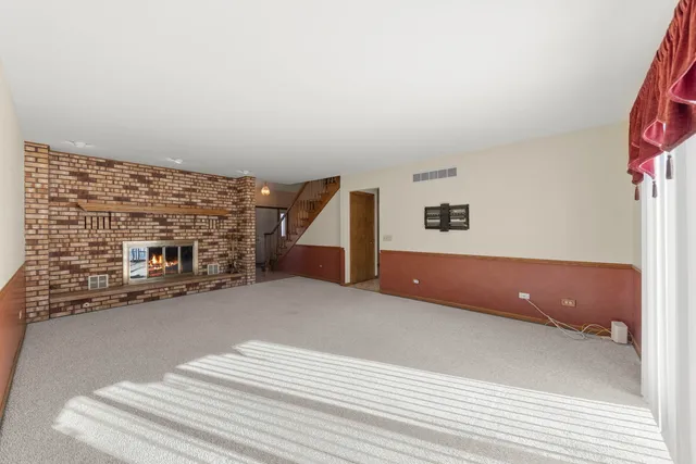 $335,000 | 524 Meadow Lane, Beecher, IL 60401