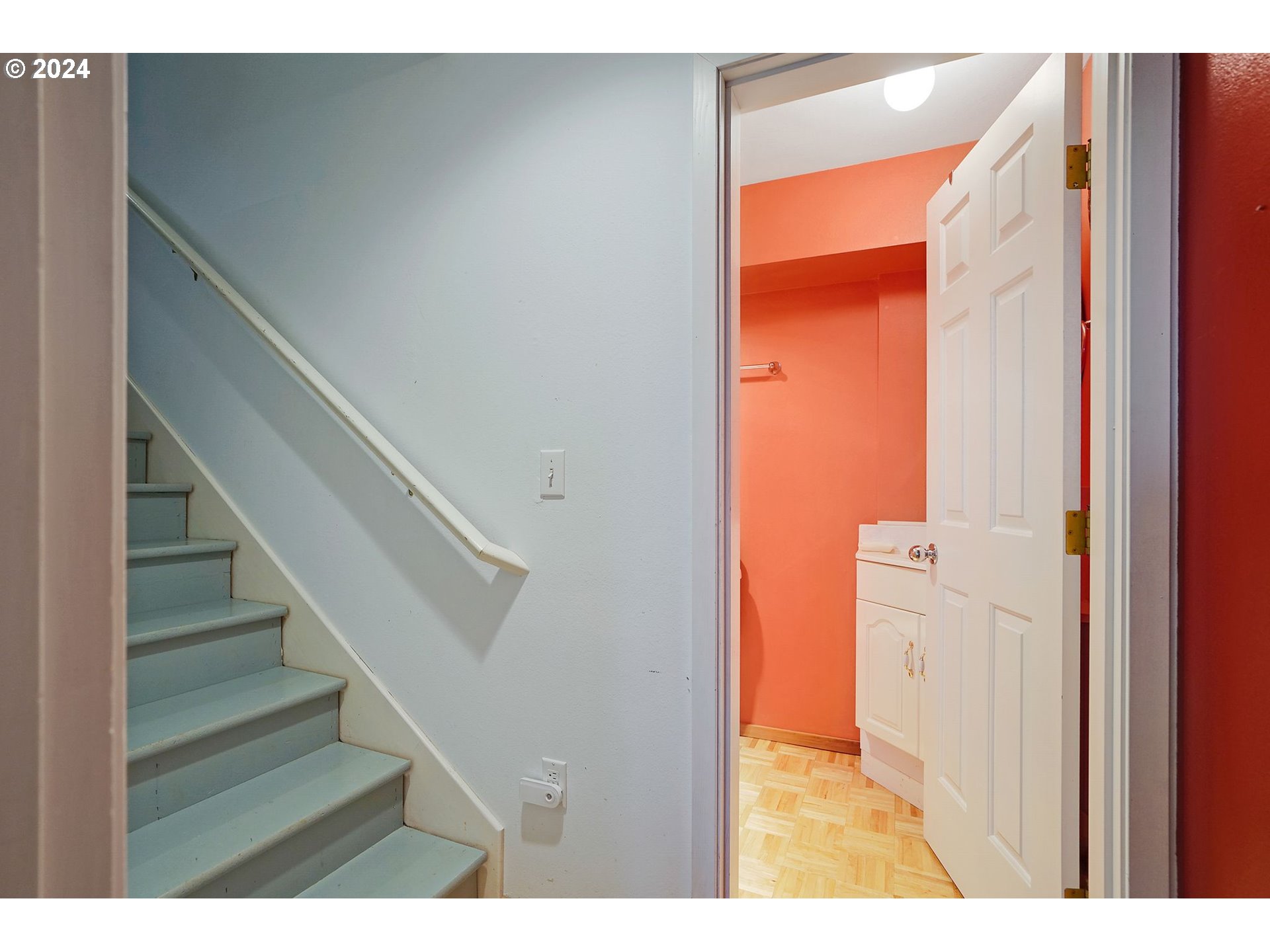 2080 Cherry Knoll Road Dallas, OR 97338 - Photo 26 of 48 a view of entryway with wooden floor