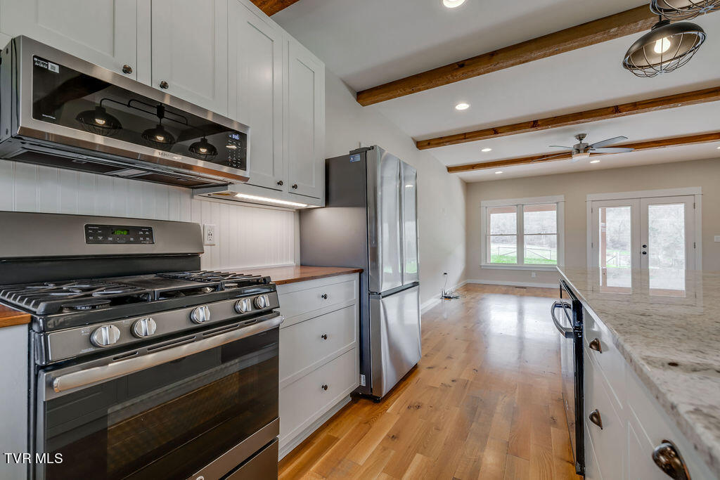 259 Bill Bennett Road Johnson City, TN 37604 - Photo 13 of 61 013