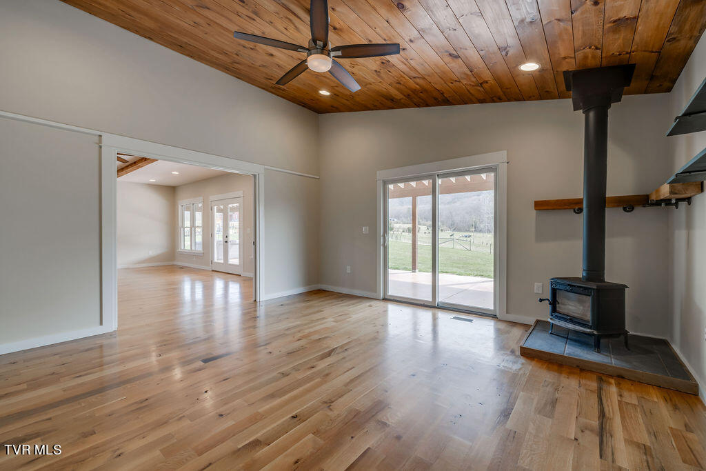 259 Bill Bennett Road Johnson City, TN 37604 - Photo 16 of 61 016