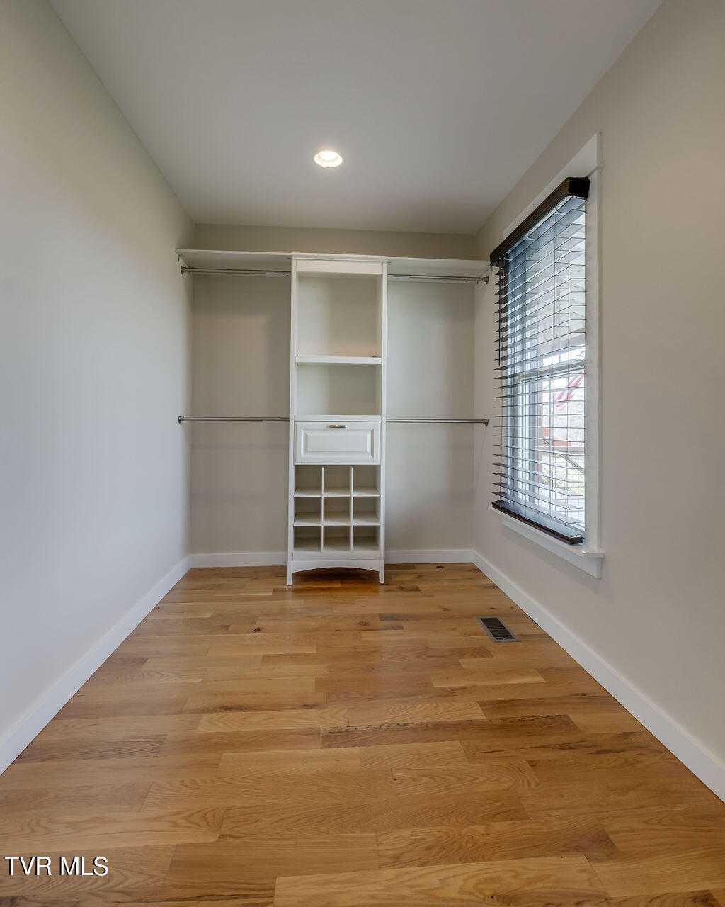 259 Bill Bennett Road Johnson City, TN 37604 - Photo 28 of 61 028