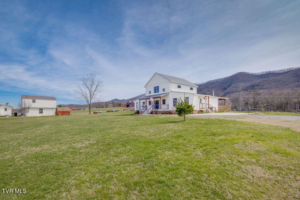 259 Bill Bennett Road Johnson City, TN 37604 - Photo 3 of 61 003