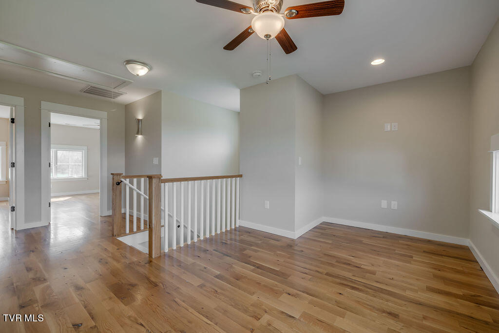 259 Bill Bennett Road Johnson City, TN 37604 - Photo 31 of 61 031