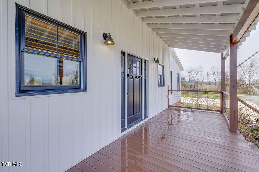 259 Bill Bennett Road Johnson City, TN 37604 - Photo 5 of 61 005