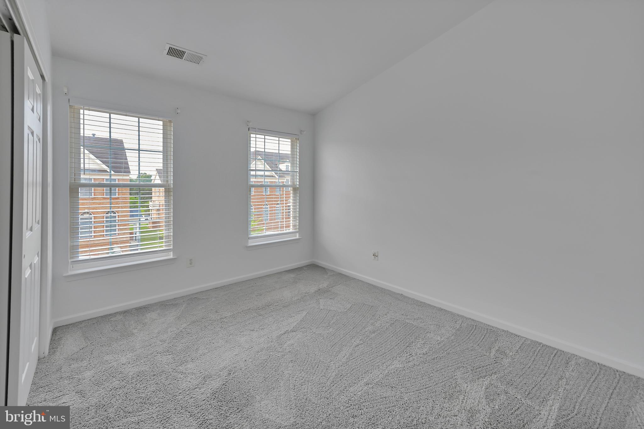42704 Sandman Terrace South Riding, VA 20152 - Photo 31 of 47 Secondary bedroom