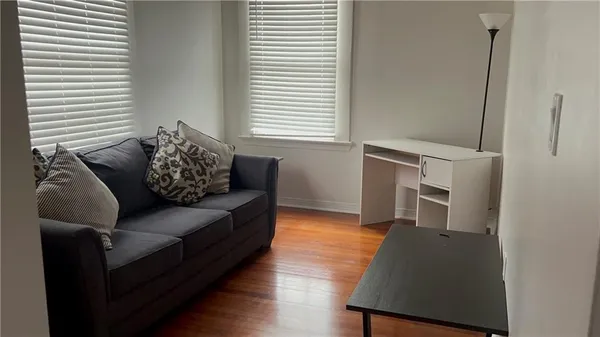 $1,000 | 2060 Benefit Street, New Orleans, LA 70122