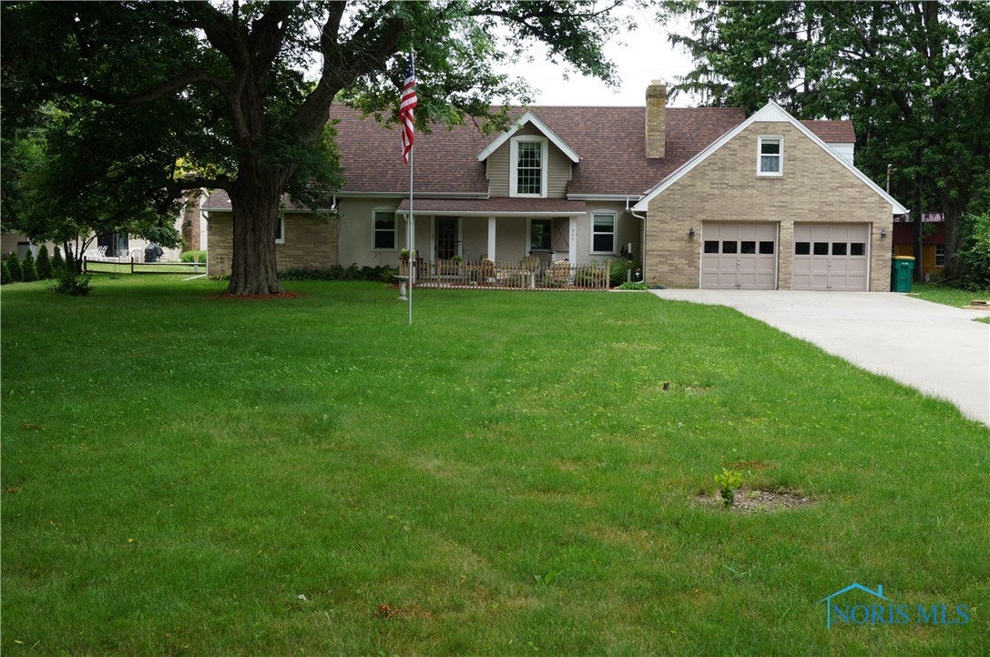 349 Colony Road Rossford, OH 43460 - Photo 1 of 25 Gallery Image 1