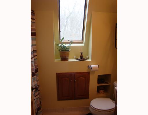 23 Robin Way Westerly, RI 02891 - Photo 10 of 12 Other. Upstairs bath w skylight