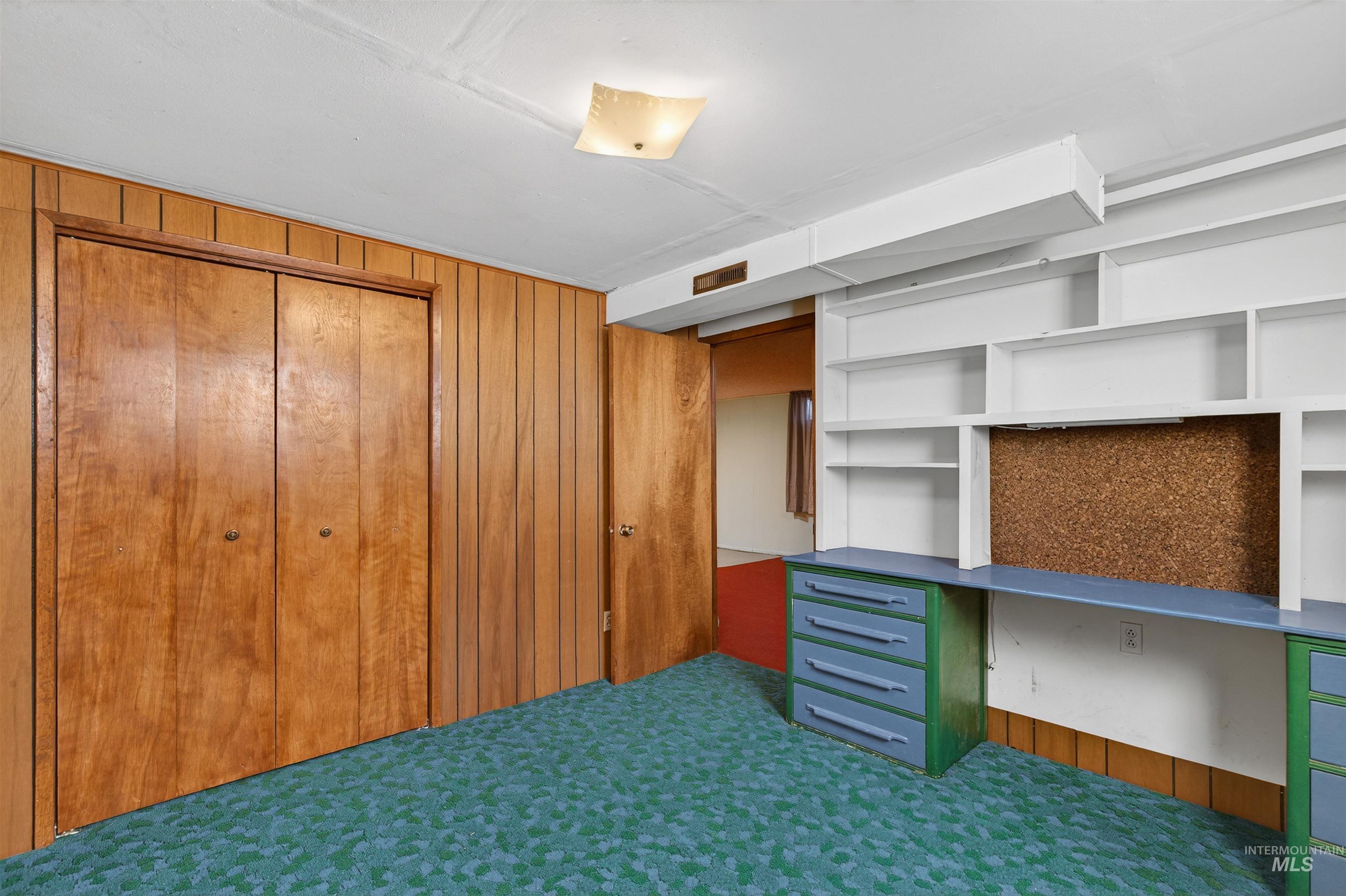 609 Grelle Avenue Lewiston, ID 83501 - Photo 35 of 48 Unfurnished office with carpet floors