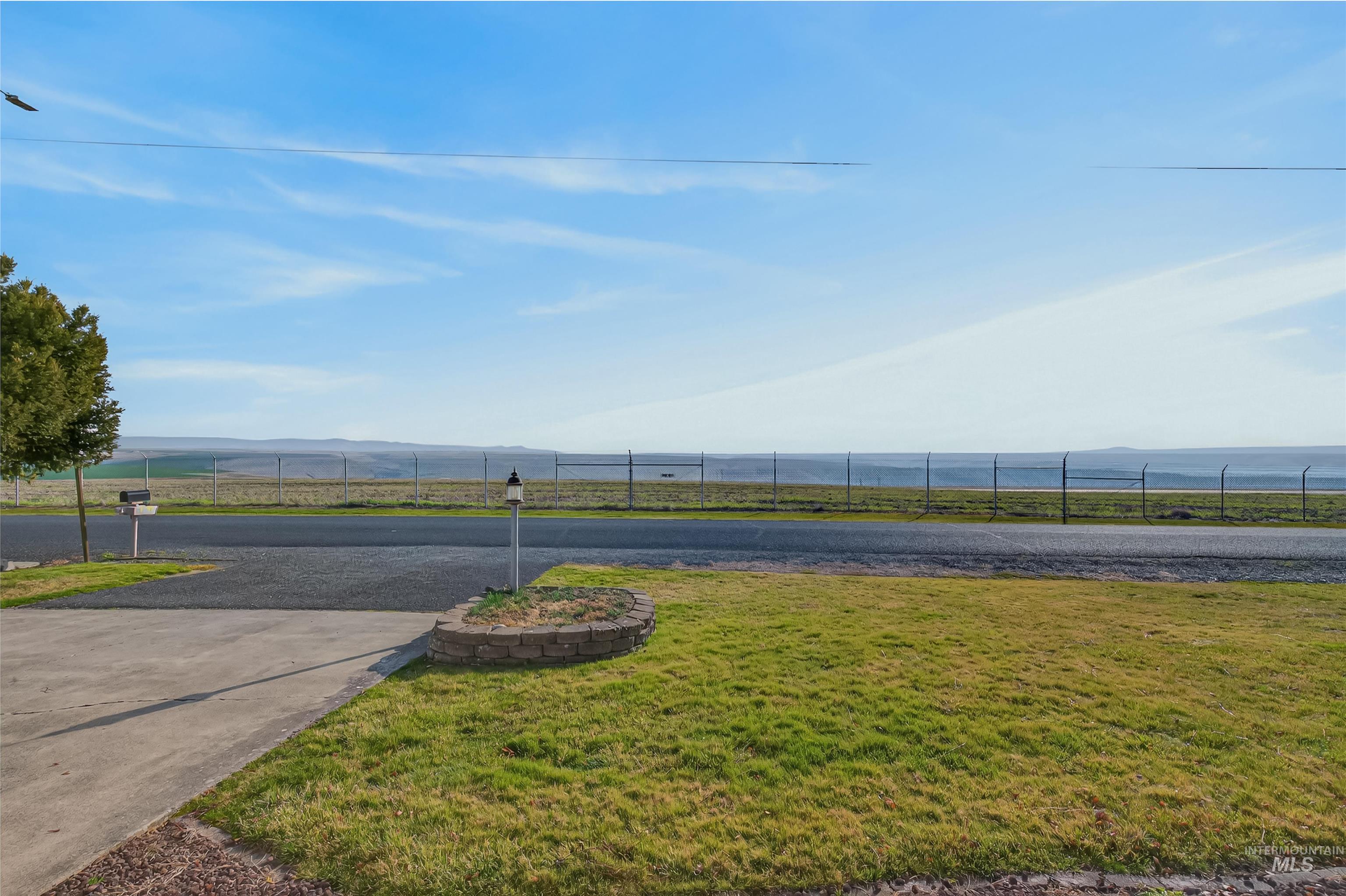 609 Grelle Avenue Lewiston, ID 83501 - Photo 43 of 48 View of concrete road with a water view