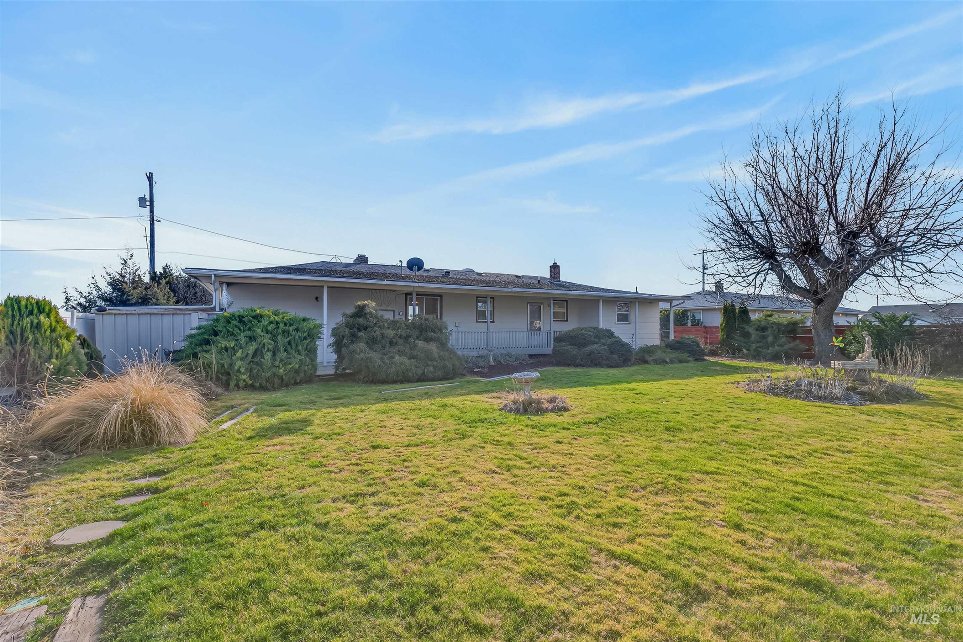 609 Grelle Avenue Lewiston, ID 83501 - Photo 47 of 48 View of front of property with a chimney