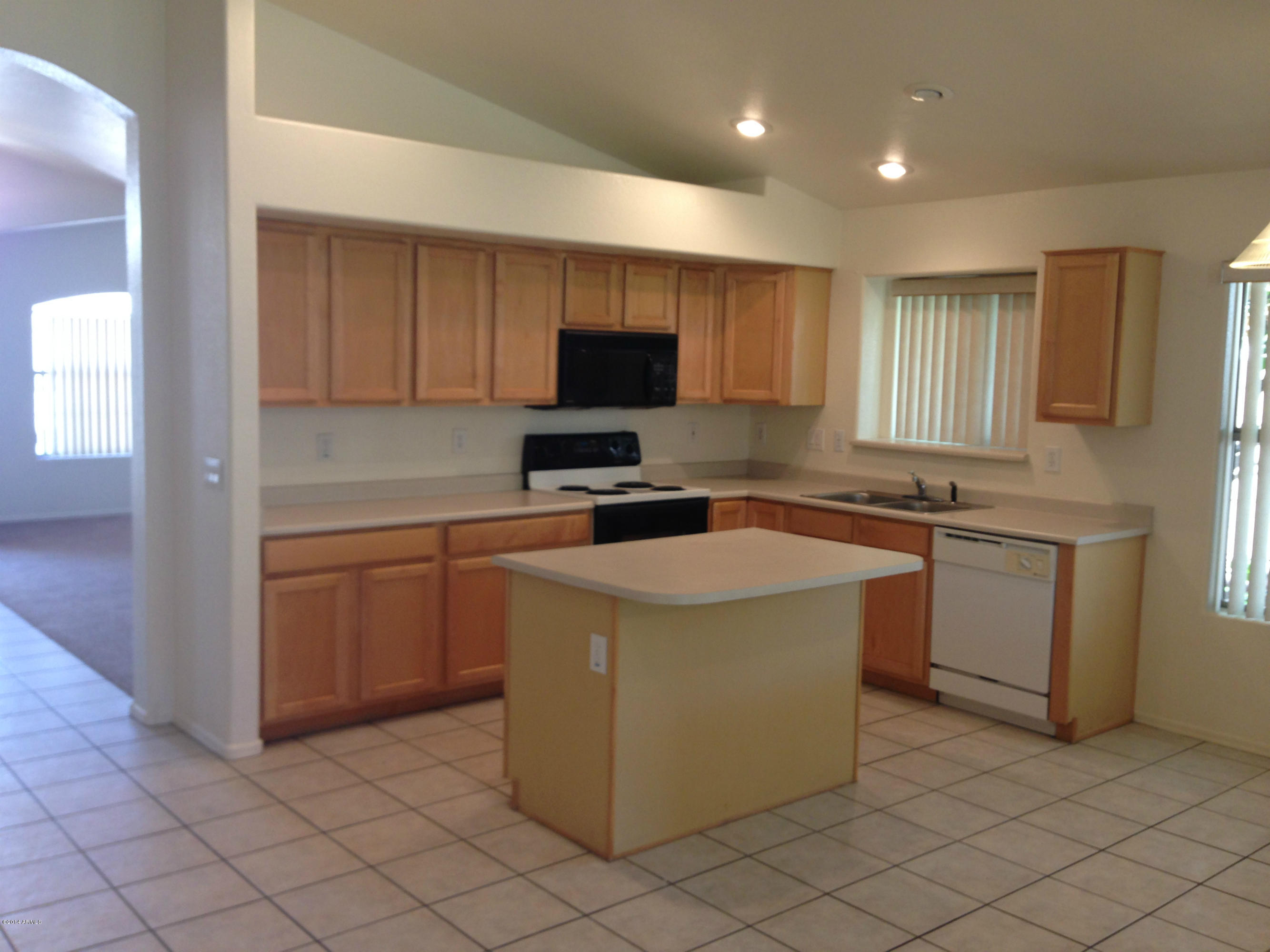 2043 East Willow Wick Road Gilbert, AZ 85296 - Photo 4 of 17 IMG_1799