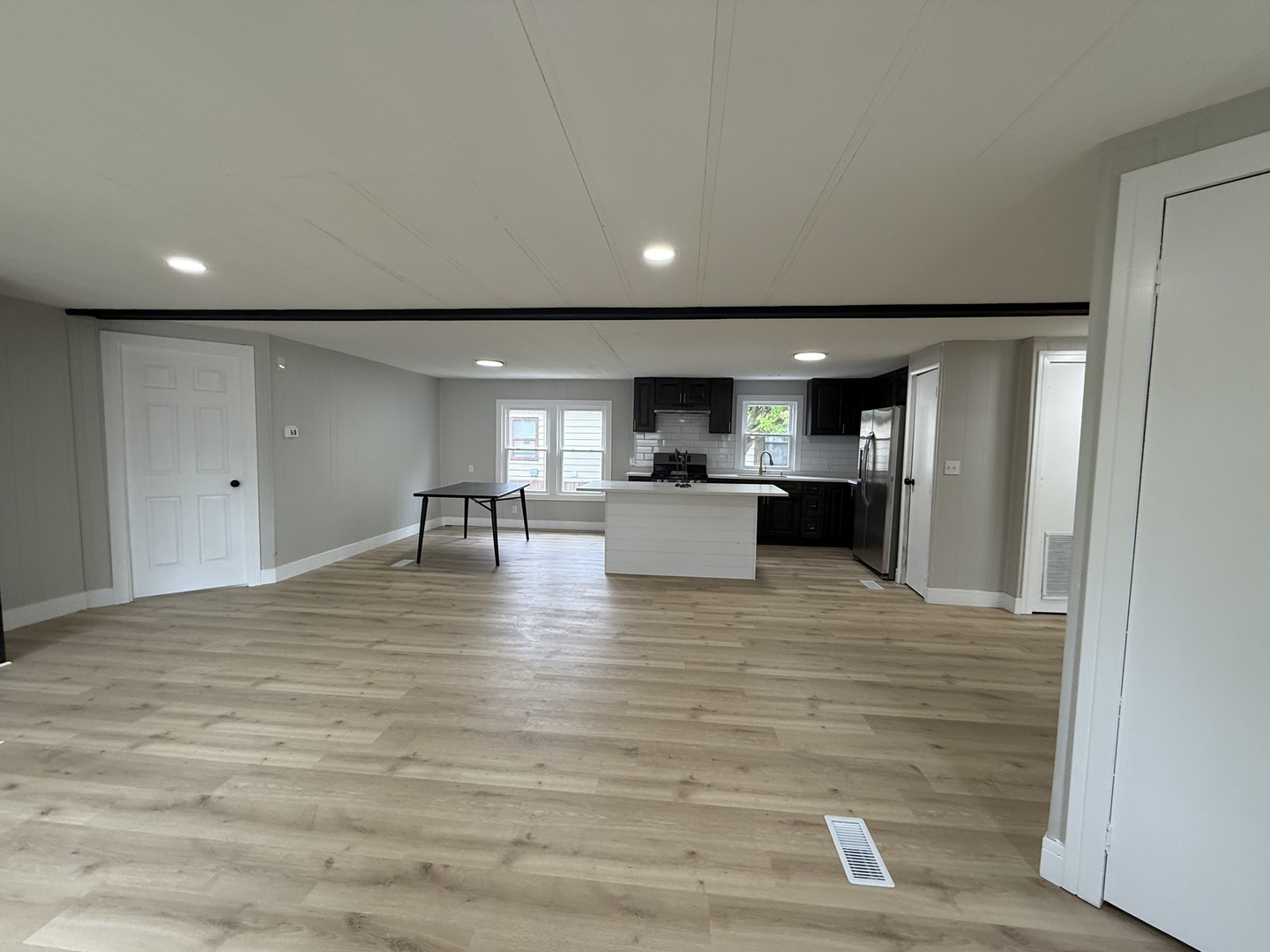 231 Blackthorn Road Matteson, IL 60443 - Photo 3 of 17 Gallery Image 3