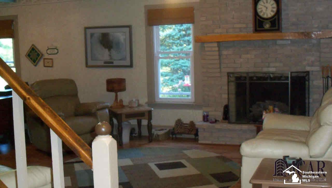2383 Hubbard Road Monroe, MI 48161 - Photo 18 of 21 21203286-17.JPG