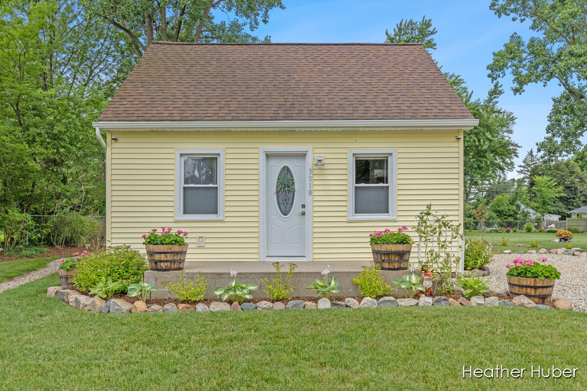 3018 Ingham Street Lansing, MI 48911 - Photo 1 of 23 IMG_1000