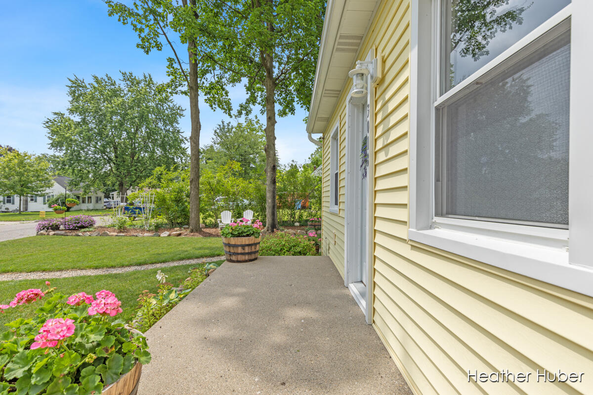 3018 Ingham Street Lansing, MI 48911 - Photo 4 of 23 IMG_1003