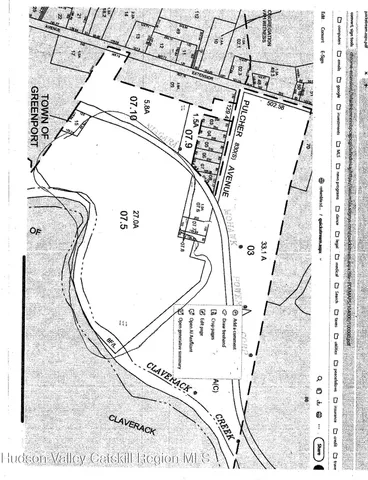 view of a swimming pool