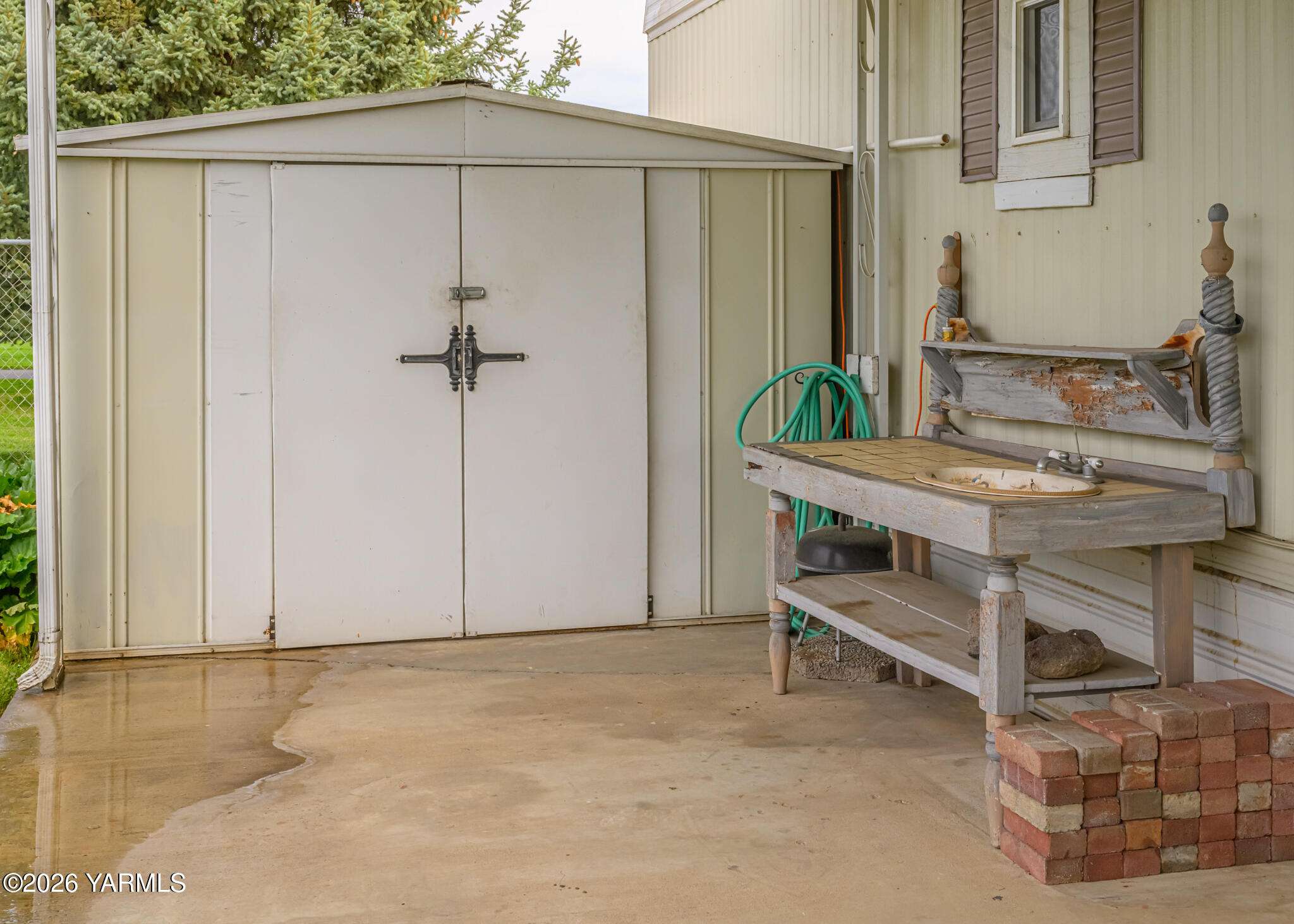 3601 Castlevale Road, Unit 31 Yakima, WA 98902 - Photo 13 of 14 11 storage shed