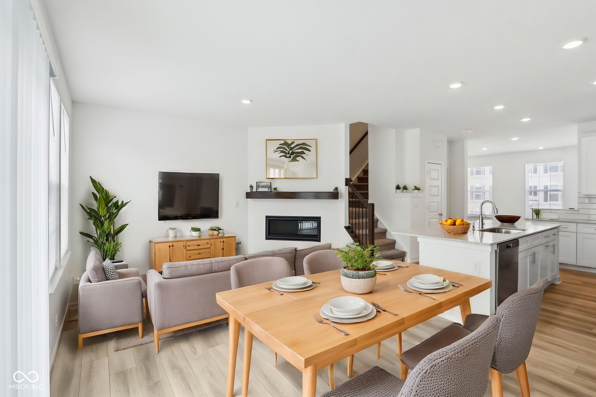 6965 Equality Boulevard Carmel, IN 46033 - Photo 3 of 38