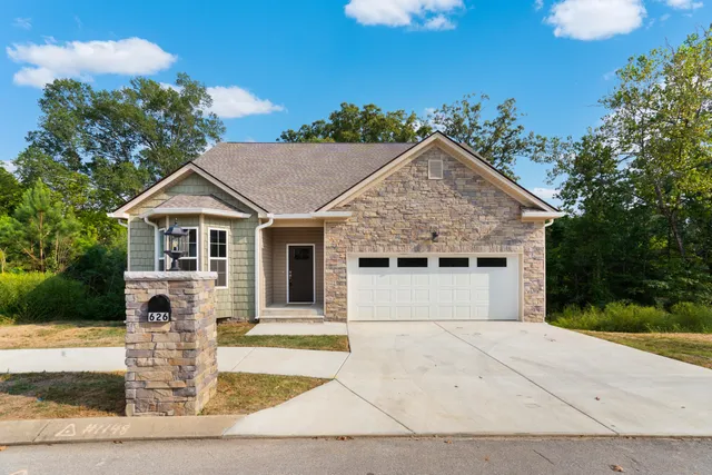 $360,000 | 626 Harvey Lane, Chattanooga, TN 37411