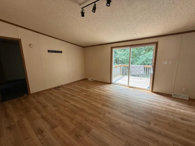 $169,000 | 21641 Lake Drive, Evart, MI 49631