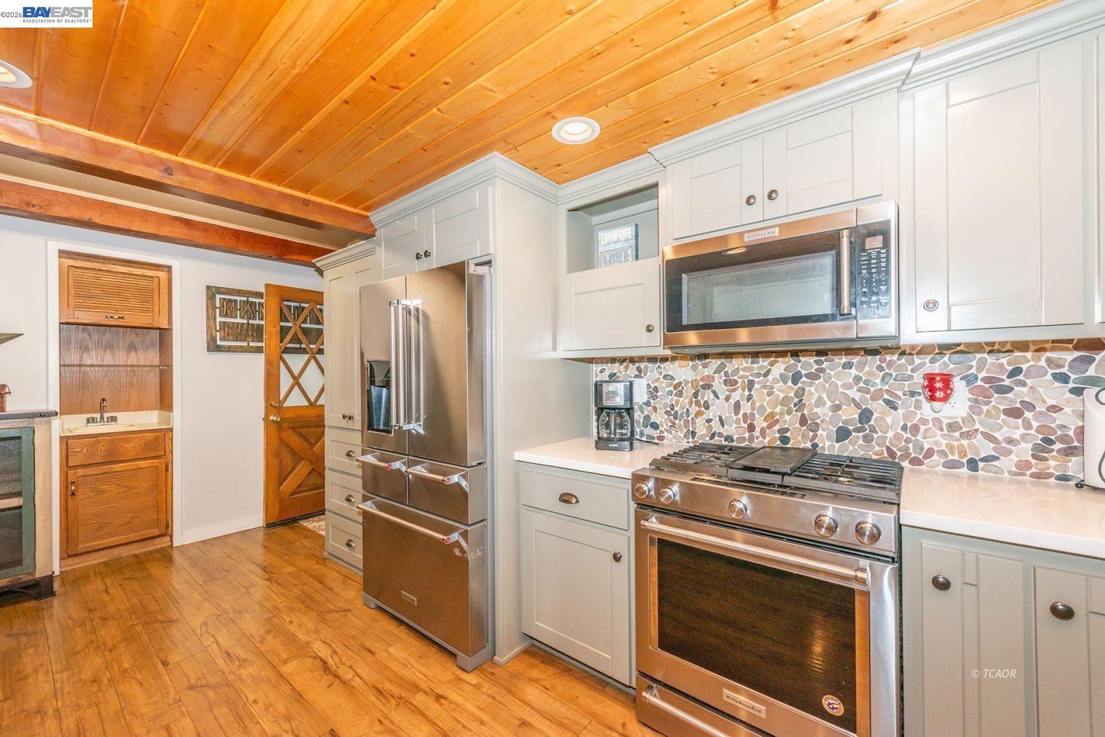 111 Lakeview Drive Trinity Center, CA 96091 - Photo 15 of 46