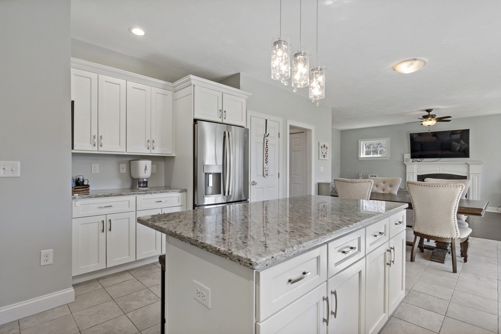 40 Eber Taft Road Uxbridge, MA 01569 - Photo 8 of 40 Gallery Image 8