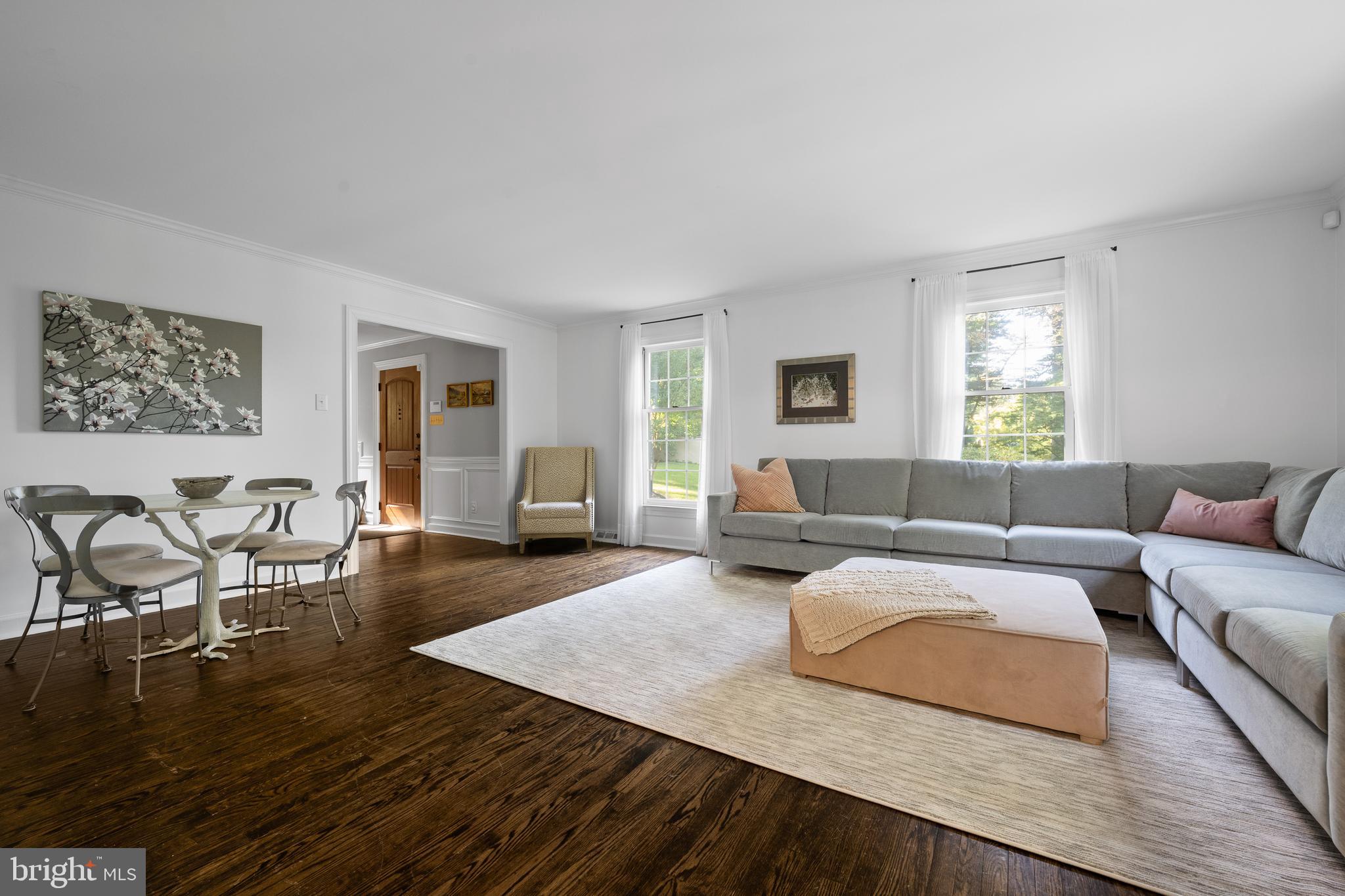 431 Caversham Road Bryn Mawr, PA 19010 - Photo 6 of 28 Living Room