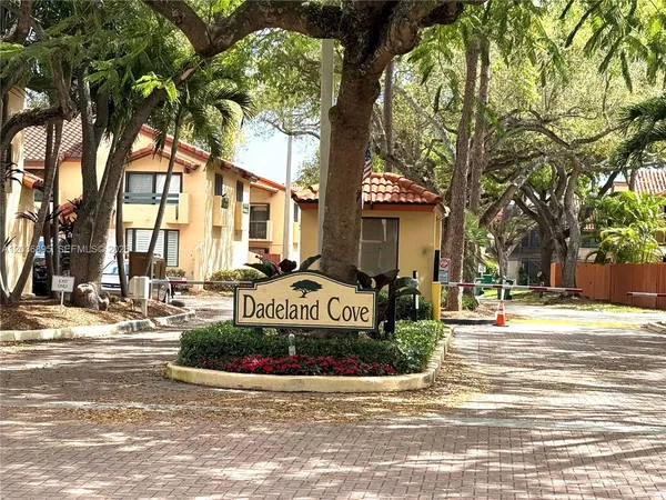 $2,500 | 10044 Southwest 77th Court, Miami, FL 33156