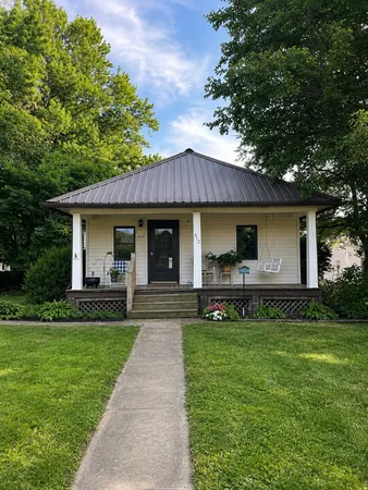 $210,000 | 412 East Pine Street, Paxton, IL 60957