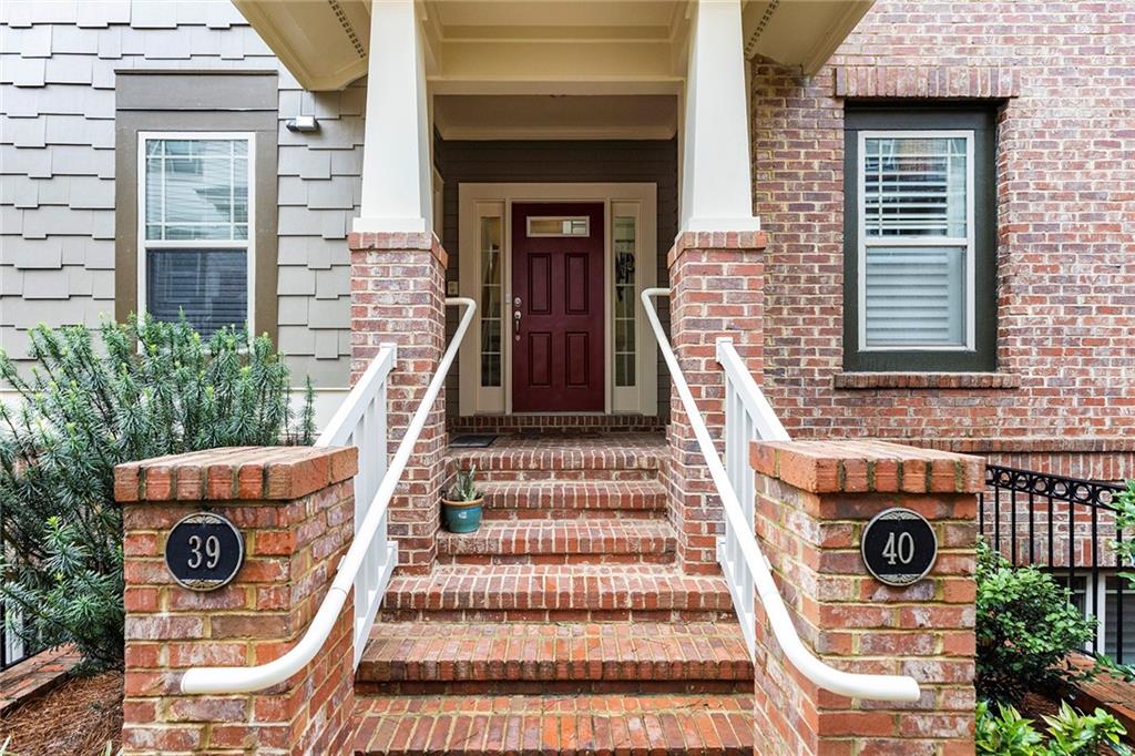 Welcome to 655 Mead Street Unit 40!