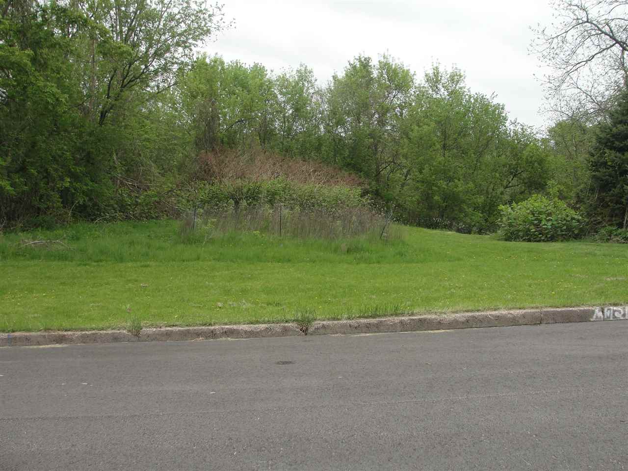 0 Lowell Street Dubuque, IA 52001 - Photo 1 of 3 Gallery Image 1