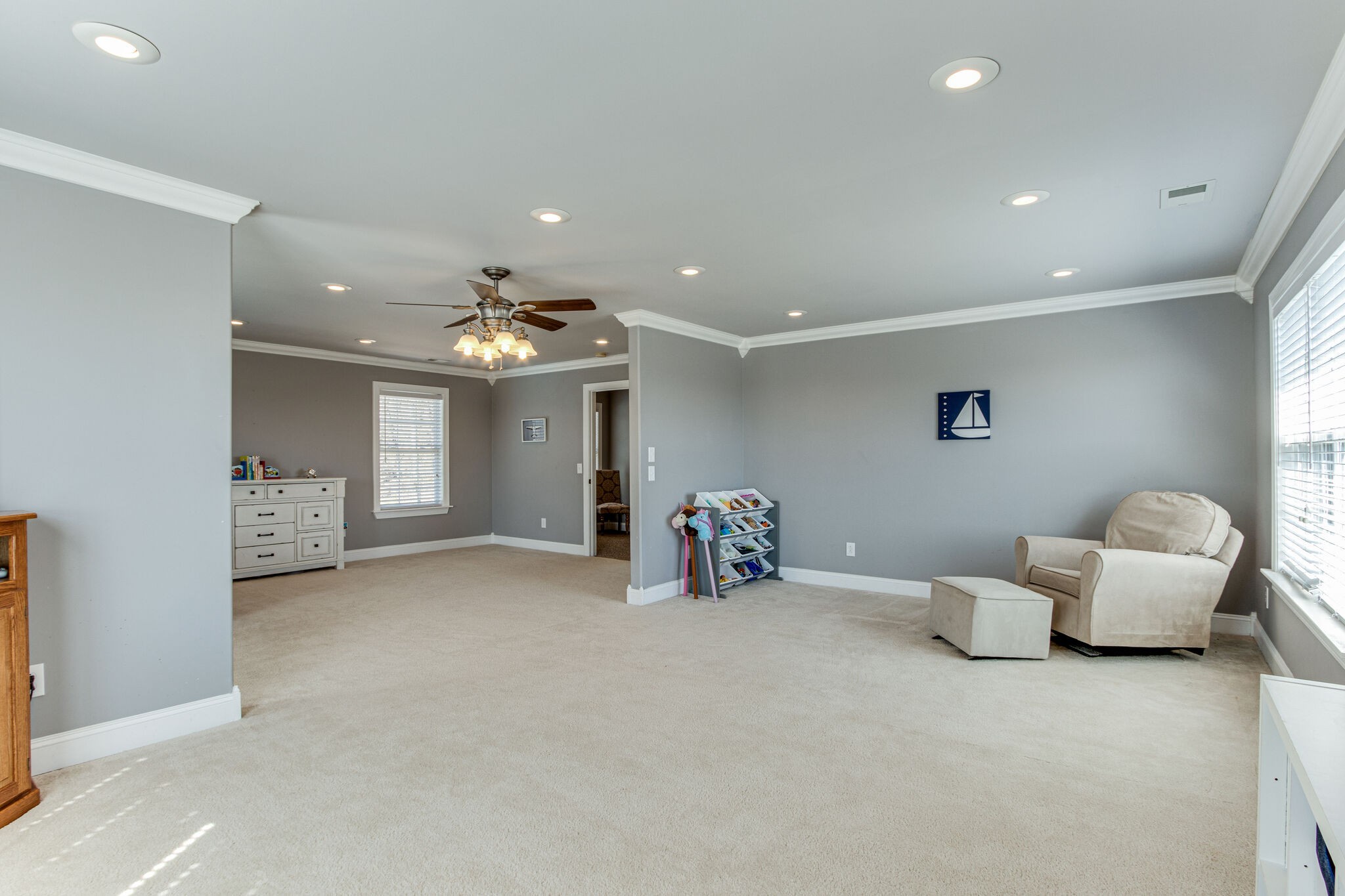 14100 Newtown Road Unionville, TN 37180 - Photo 22 of 41 a view of livingroom with furniture and ceiling fan