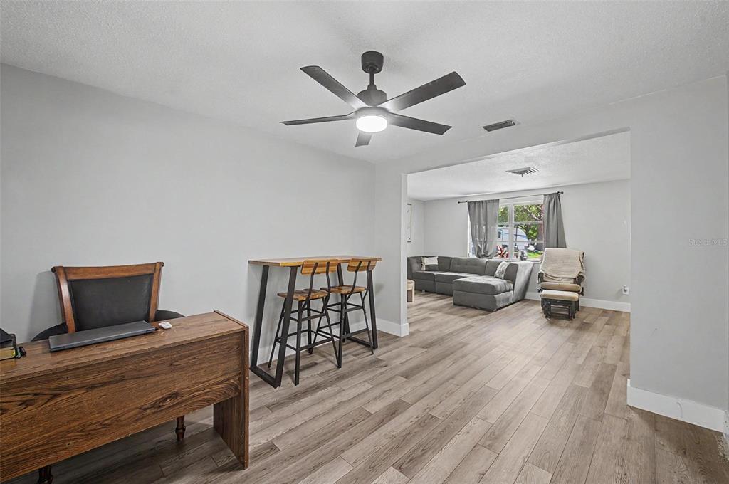 11592 110th Terrace Largo, FL 33778 - Photo 8 of 29