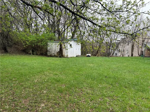 $129,900 | 474 East Seneca Turnpike, Syracuse, NY 13205