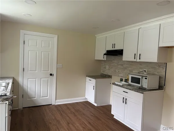 $129,900 | 474 East Seneca Turnpike, Syracuse, NY 13205