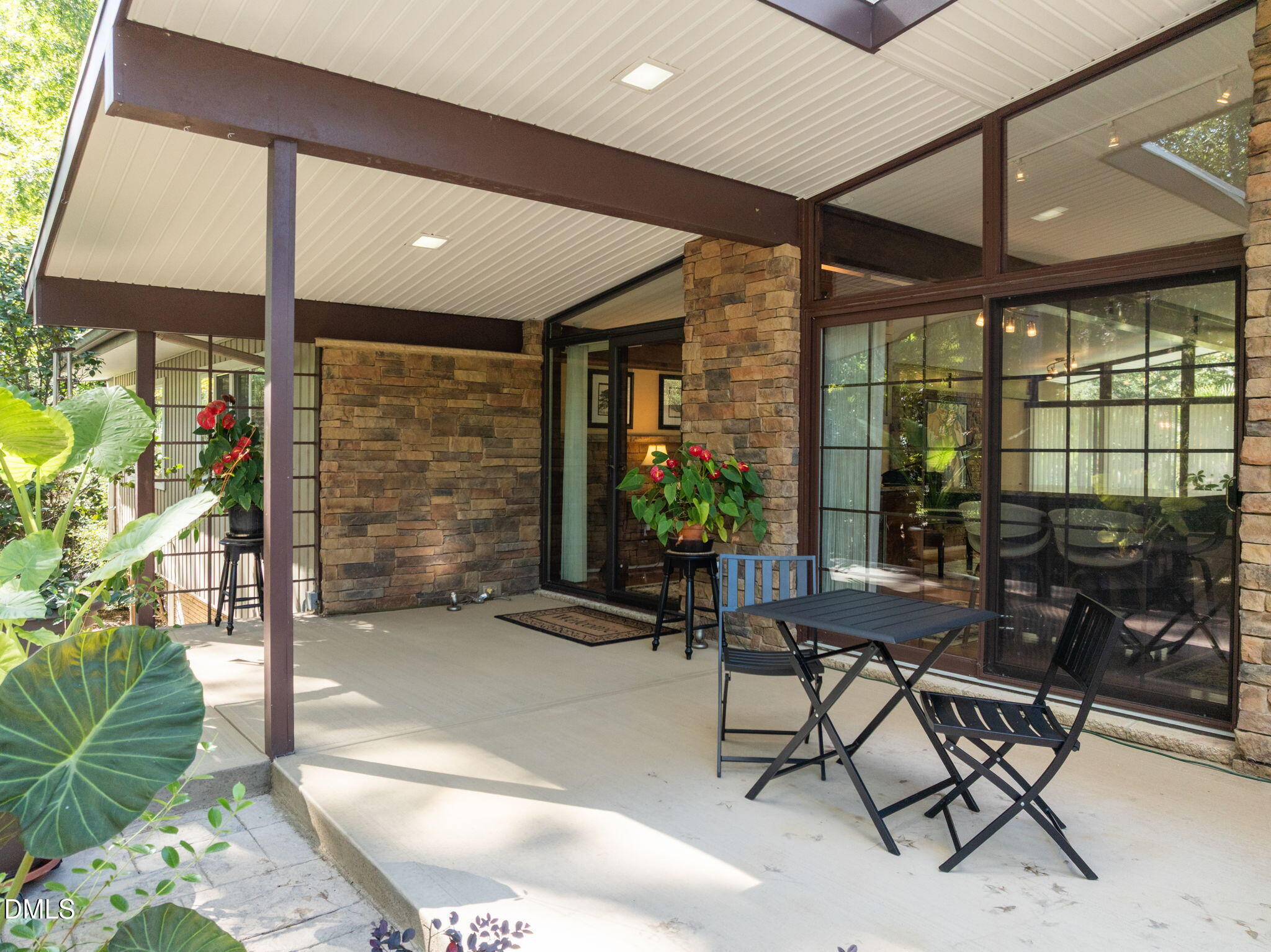 5219 Coronado Drive Raleigh, NC 27609 - Photo 7 of 100