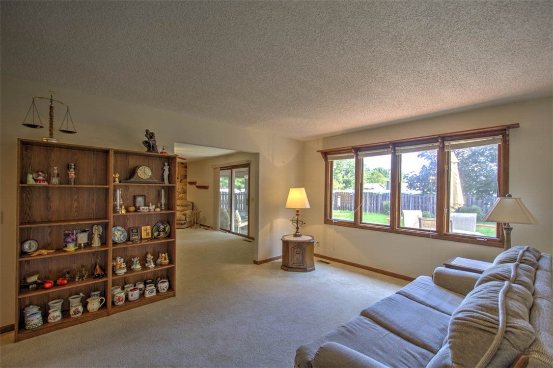 4674 Redbud Court Decatur, IL 62526 - Photo 5 of 26 Gallery Image 5