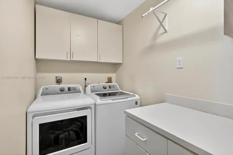 $560,000 | 14930 Southwest 104th Street, Unit 27, Miami, FL 33196