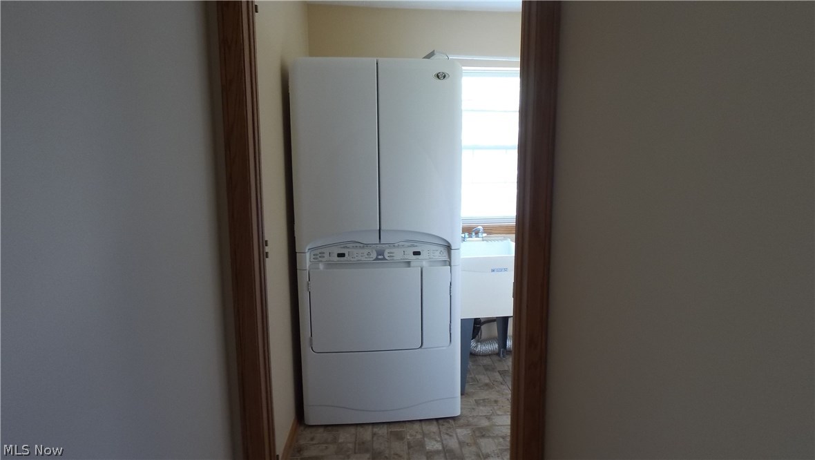 3375 Marsh Road Stow, OH 44224 - Photo 30 of 32 Laundry room with professional grade dry cleaning system