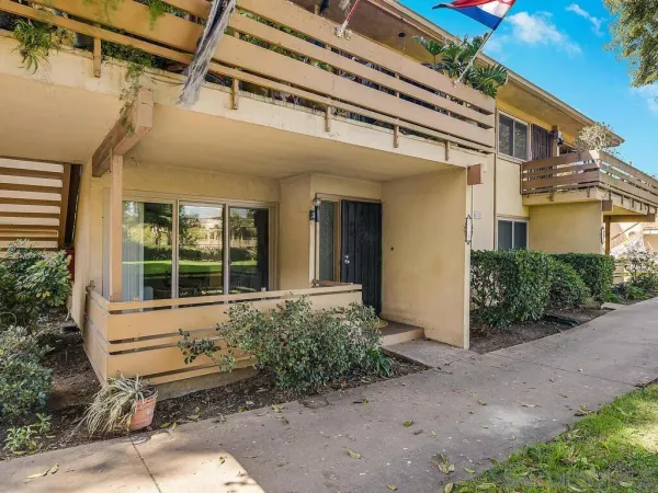 $650,000 | 4032 Valeta Street, Unit 319, San Diego, CA 92110