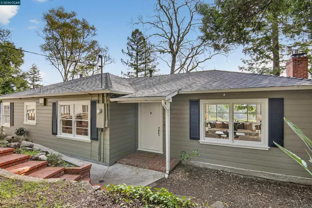 $1,549,000 | 22 Las Palomas, Orinda, CA 94563