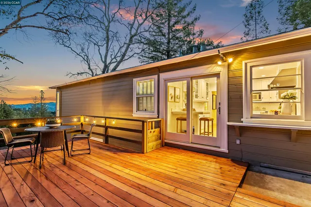 $1,549,000 | 22 Las Palomas, Orinda, CA 94563