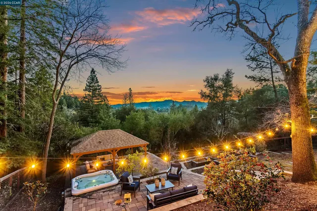 $1,549,000 | 22 Las Palomas, Orinda, CA 94563