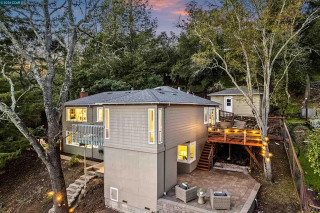 $1,549,000 | 22 Las Palomas, Orinda, CA 94563